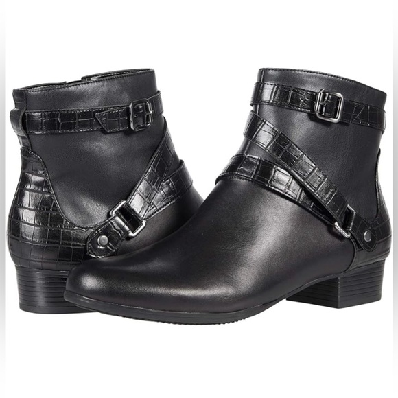 ⭐️Trotters Black MIKA Leather Ankle Boots⭐️ - Picture 1 of 13